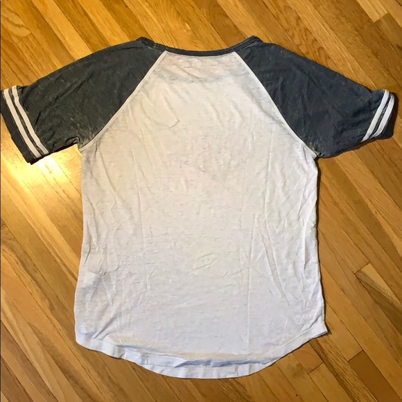 Tommy Hilfiger T- shirt - Picture 2 of 4